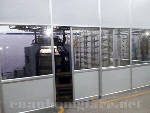 Giá vách ngăn nhôm kính cửa lùa mới nhất 2022 2 vachcua1