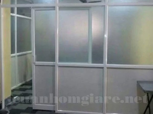 giá vách ngăn nhôm kính cửa lùa