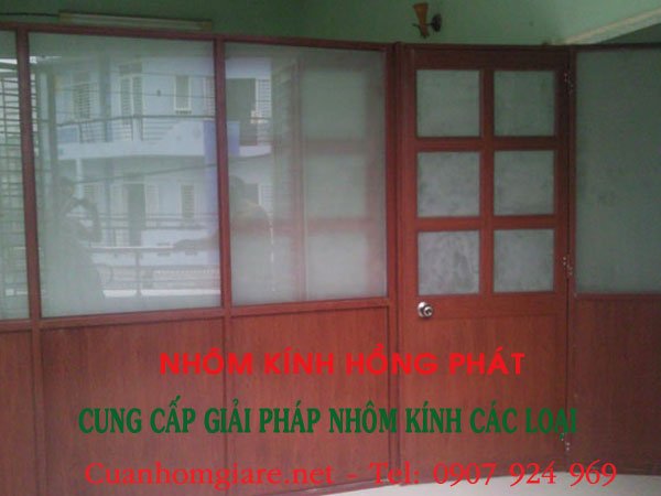 Vách ngăn bằng nhôm giả gỗ: Giải pháp tối ưu cho không gian hiện đại 5 vách ngăn bằng nhôm giả gỗ