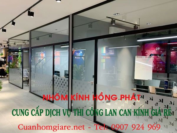 Vách Nhôm Kính Giá Rẻ Thủ Đức: Giải Pháp Tối Ưu Cho Không Gian Hiện Đại 4 quy trình thi công vách nhôm kính giá rẻ thủ đức