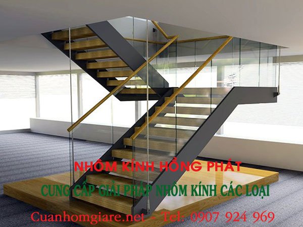 9 Mẫu cầu thang kính đẹp nhất gây choáng ngợp khiến nhà bạn sáng bừng 2 mẫu cầu thang kính đẹp nhất