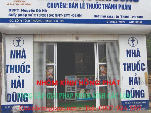 giá thi công cửa nhôm kính quầy thuốc