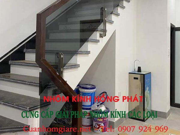 Tuyệt Mật 99%: Cầu Thang Kính Xám Khói Giá Gốc Rẻ Bất Ngờ, Chất Lượng Vượt Trội, Siêu An Toàn. 5 cau-thang-kinh-xam-khoi