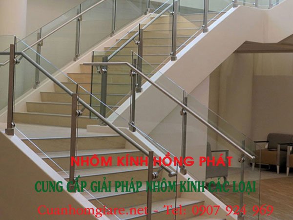 gia-cau-thang-kinh-cuong-luc