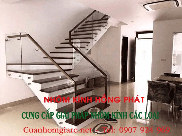 gia-cau-thang-kinh-cuong-luc