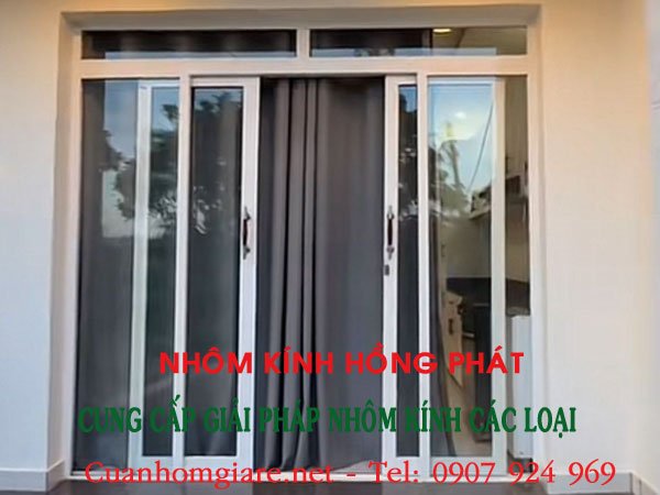 cua-nhom-kinh-gia-re-binh-thanh