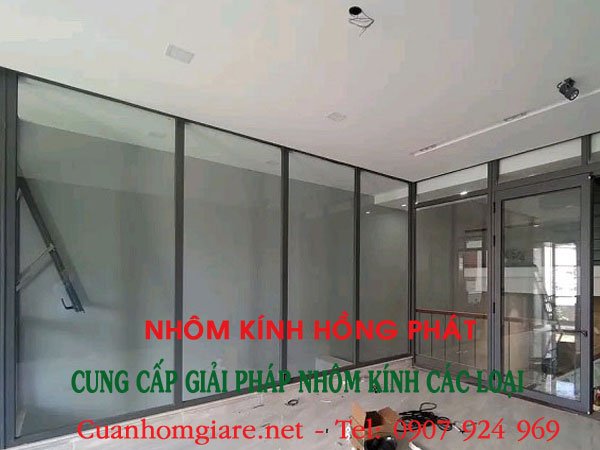 gia-vach-nhom-kinh-xingfa-tphcm